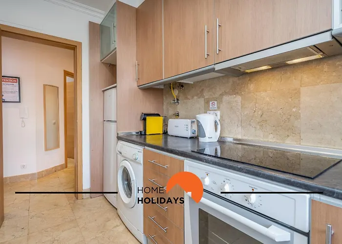 #228 Garrett Flats By Home Holidays