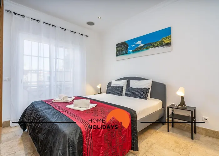 #228 Garrett Flats By Home Holidays
