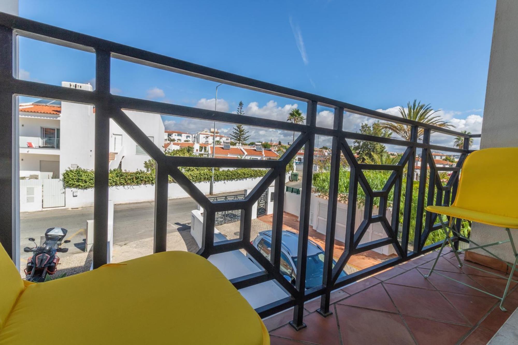 #228 Garrett Flats By Holidays Albufeira