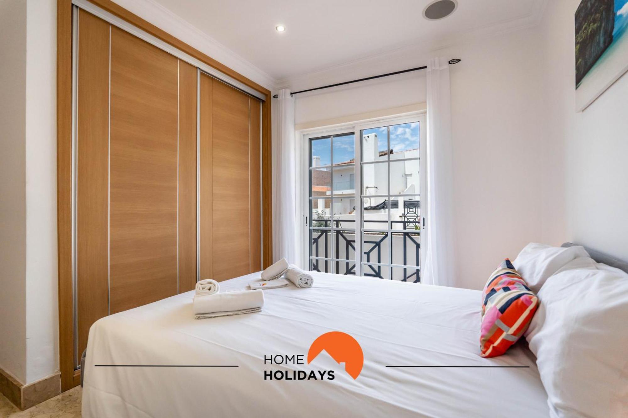 #228 Garrett Flats By Holidays Albufeira